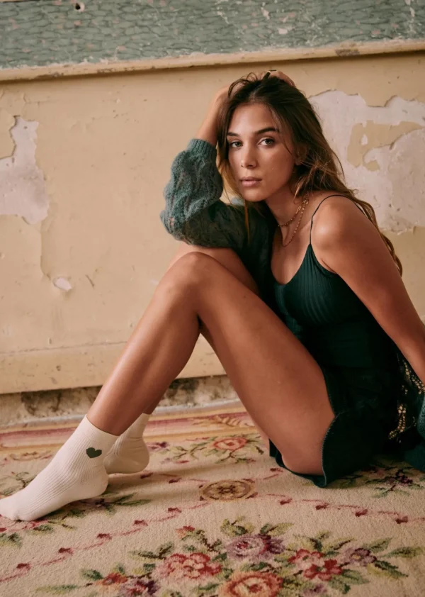 Sezane Herz Socken< Strümpfe