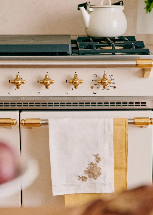 Sezane Set Aus 4 Handtüchern - Gestickte Blumen< Geschirr | Textilien